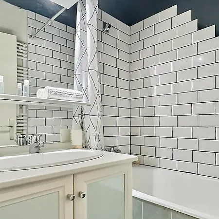2 Pieces, 4 Pers, Proche Pistes/commerces, Balcon, Animaux Acceptes - Fr-1-411-775 Apartment